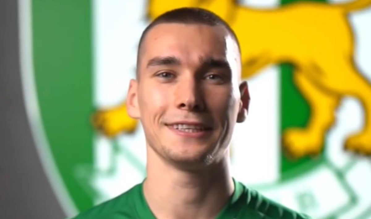 Карпаты подписали Стецькова Карпаты подписали Стецькова