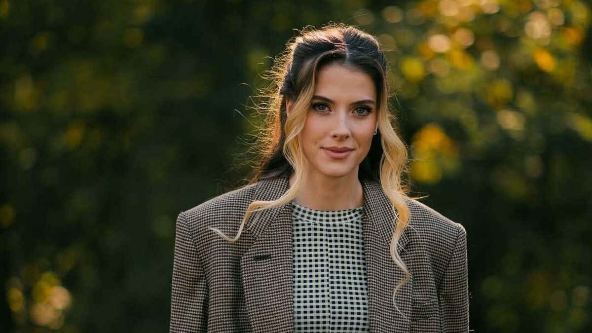 Ярослава Магучих в новом образе - яркая фотосессия чемпионки Ярослава Магучих в новом образе - яркая фотосессия чемпионки