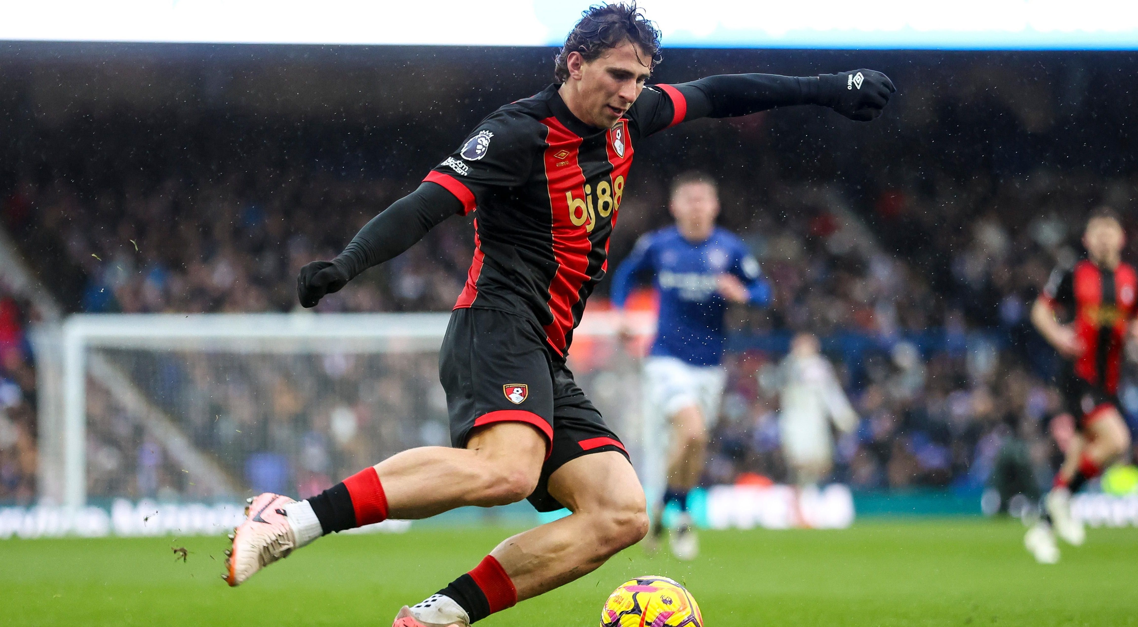 Илья Забарный помог Борнмуту взять очки на поле Челси Илья Забарный помог Борнмуту взять очки на поле Челси