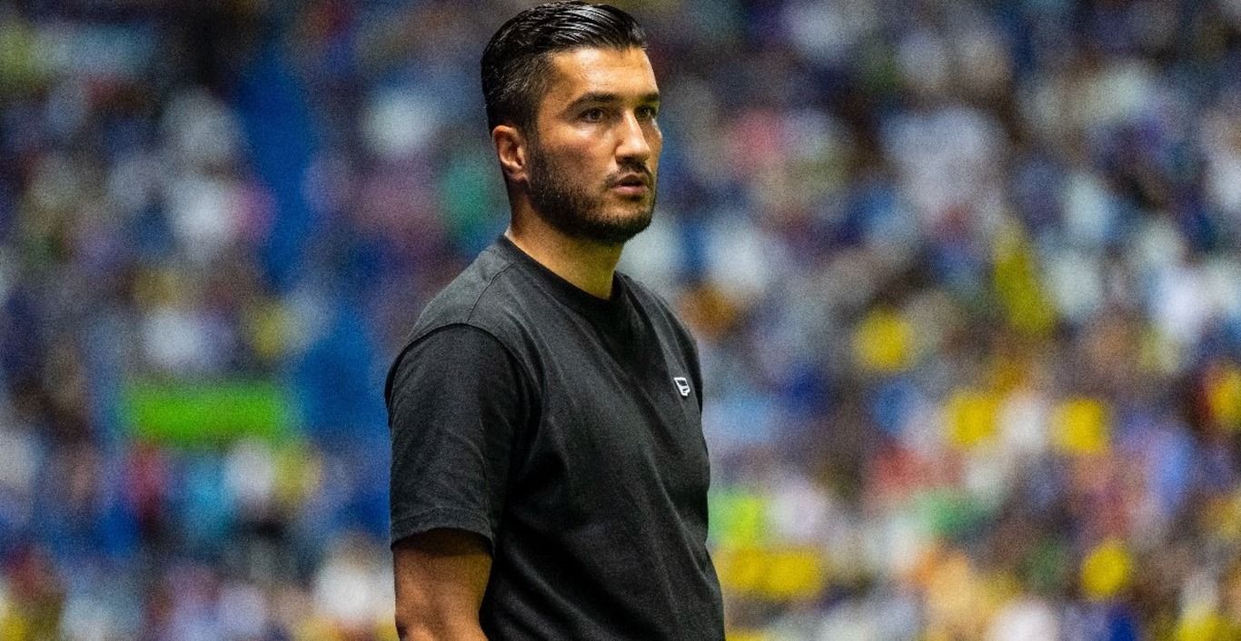 Нурі Шахін залишився без роботи Нурі Шахін залишився без роботи