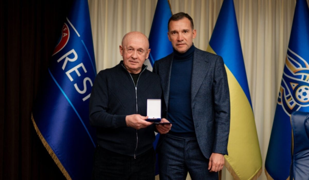 Павлов отримав відзнаку від УАФ Павлов отримав відзнаку від УАФ