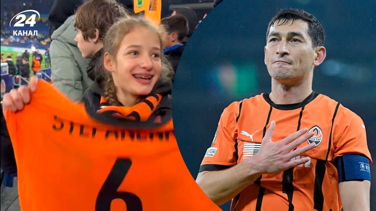 Тарас Степаненко подарував футболку вболівальниці Шахтаря - емоційне відео Тарас Степаненко подарував футболку вболівальниці Шахтаря - емоційне відео