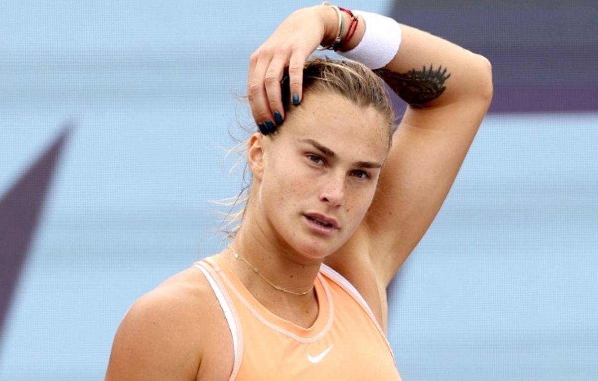 Сабалєнка розбила ракетку Сабалєнка розбила ракетку