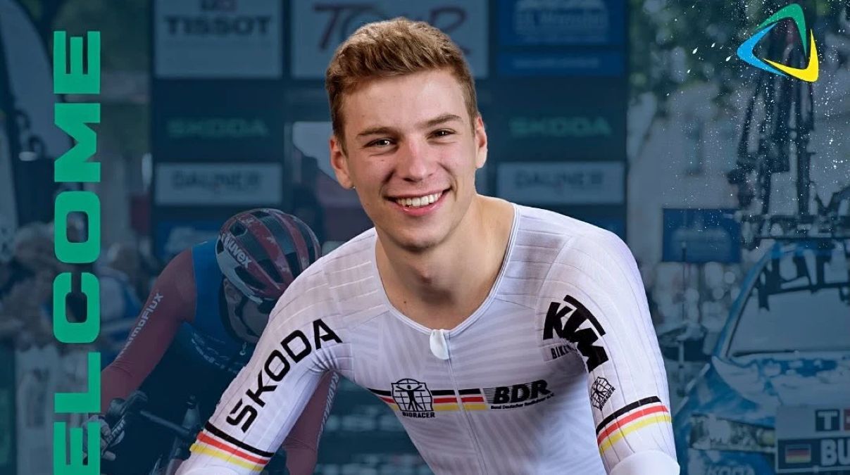 Спортсменов сбила машина Спортсменов сбила машина