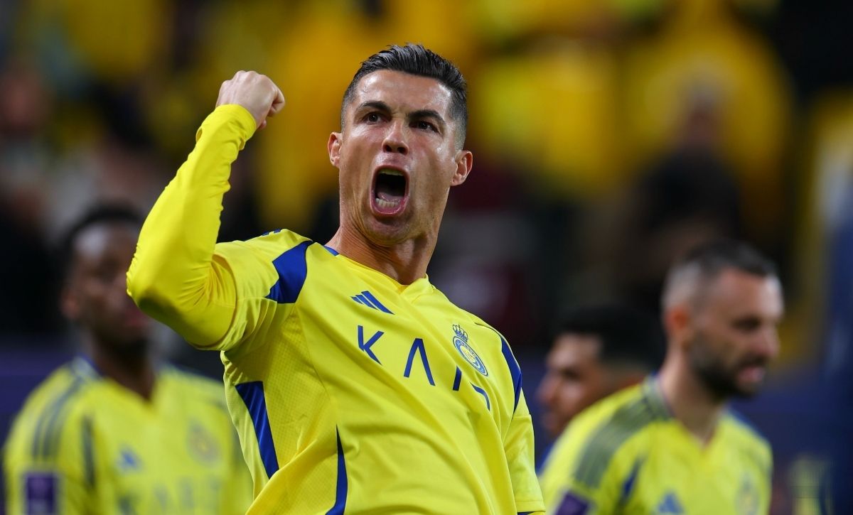 Роналду оформив дубль в азійській ЛЧ Роналду оформив дубль в азійській ЛЧ