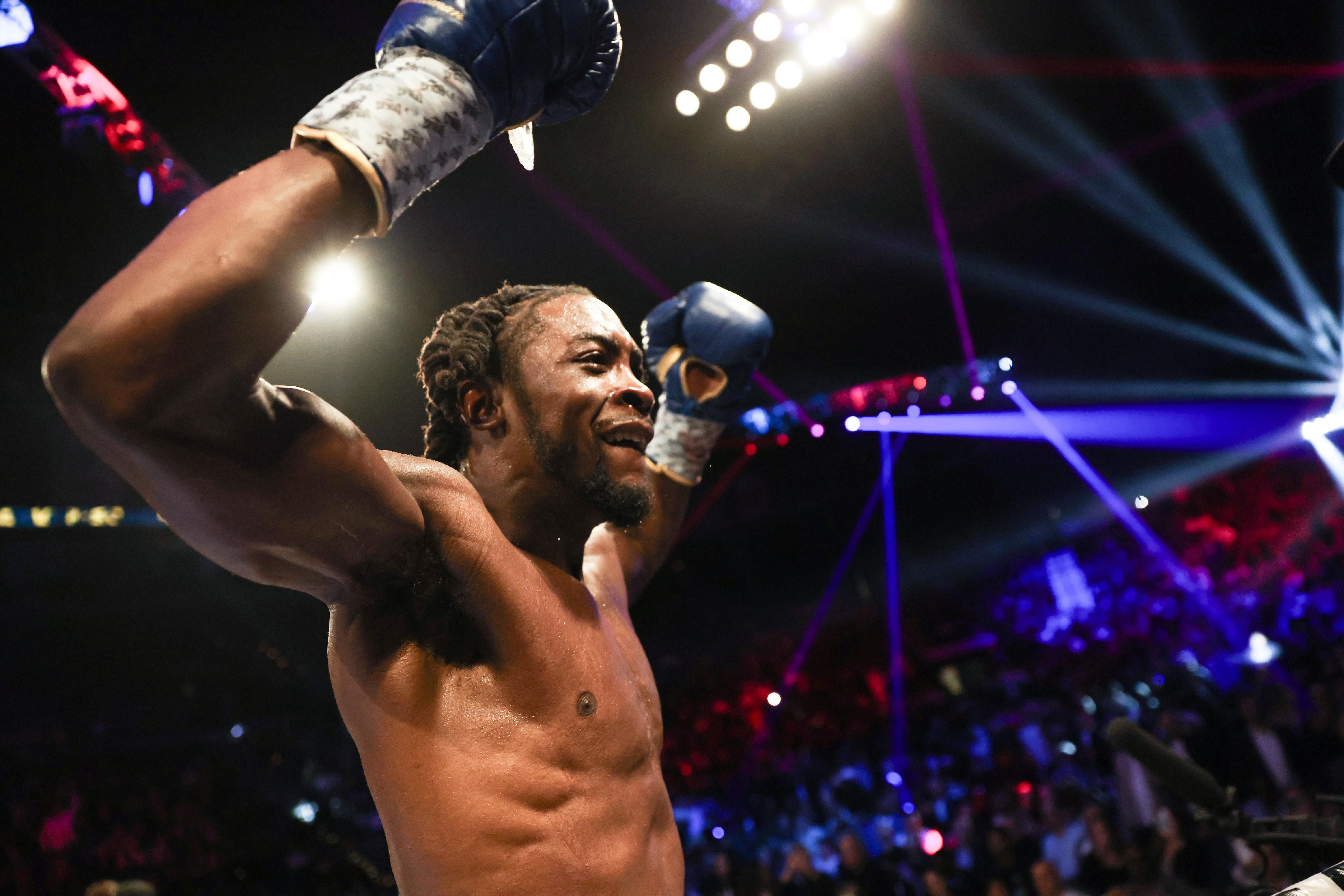 Дэвис выступил с дерзким заявлением Дэвис выступил с дерзким заявлением