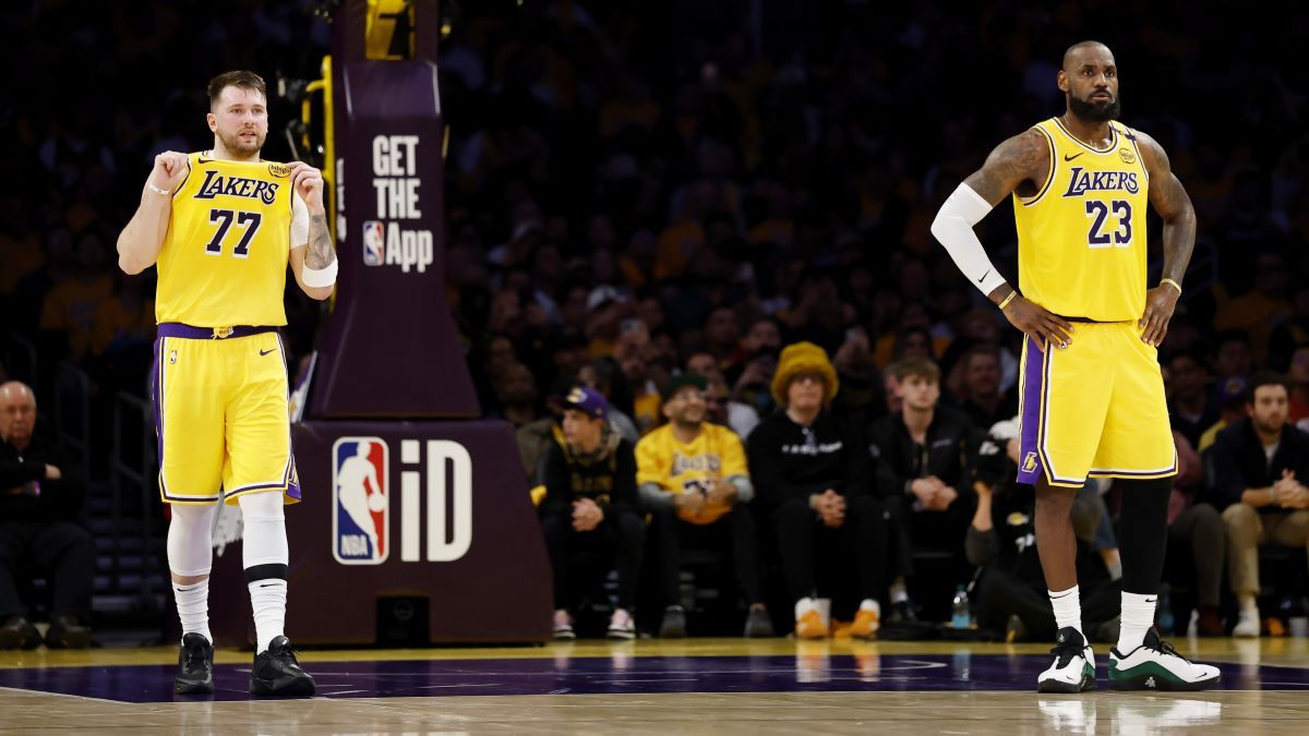 Дончич дебютував за Лейкерс Дончич дебютував за Лейкерс