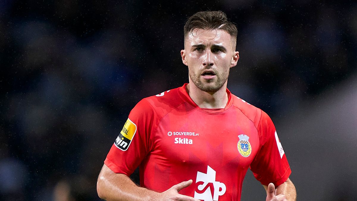 Богдан Милованов решил сменить гражданство - какой паспорт получит украинец Богдан Милованов решил сменить гражданство - какой паспорт получит украинец