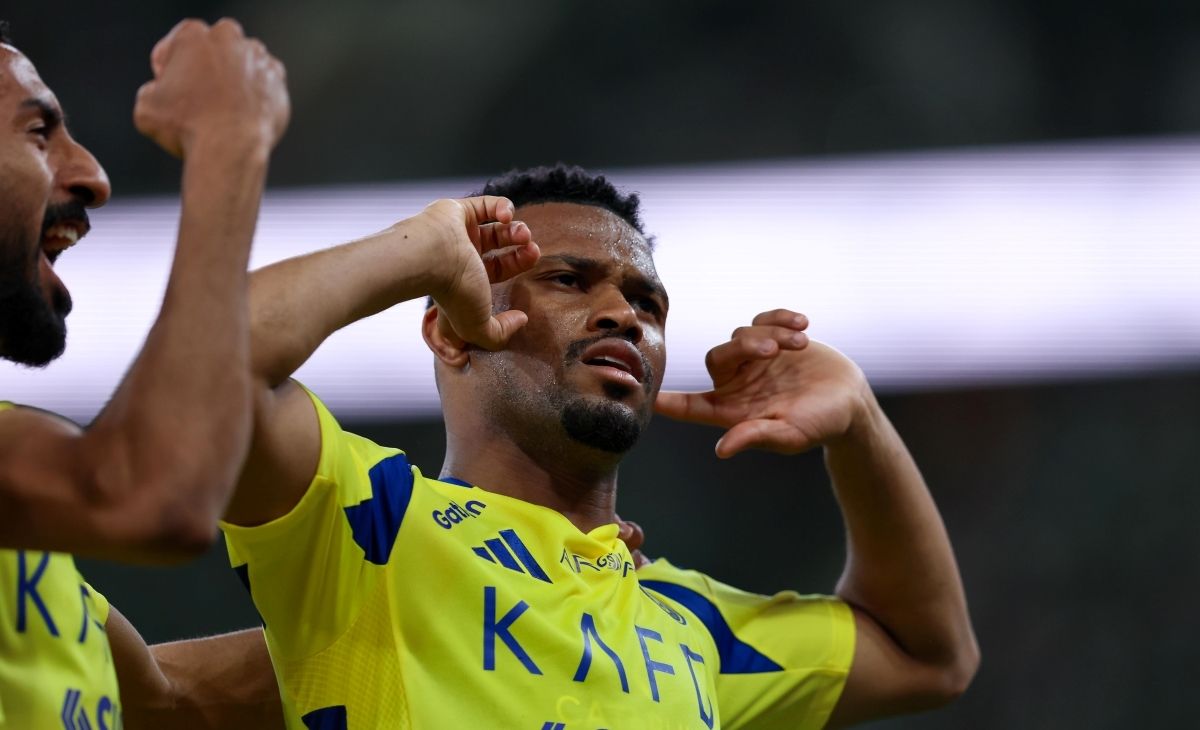 Аль-Наср обыграл Аль-Ахли Аль-Наср обыграл Аль-Ахли