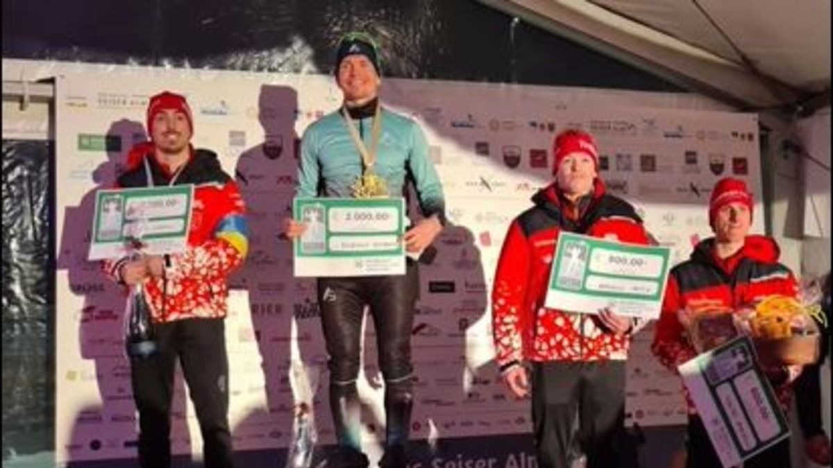 Італієць Бузін вийшов на подіум з прапором України - реакція росіян Італієць Бузін вийшов на подіум з прапором України - реакція росіян