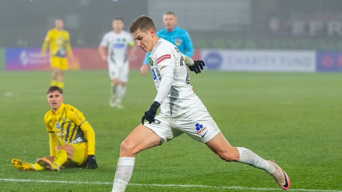 Артем Смоляков стал игроком американского Лос-Анджелеса - условия трансфера Артем Смоляков стал игроком американского Лос-Анджелеса - условия трансфера