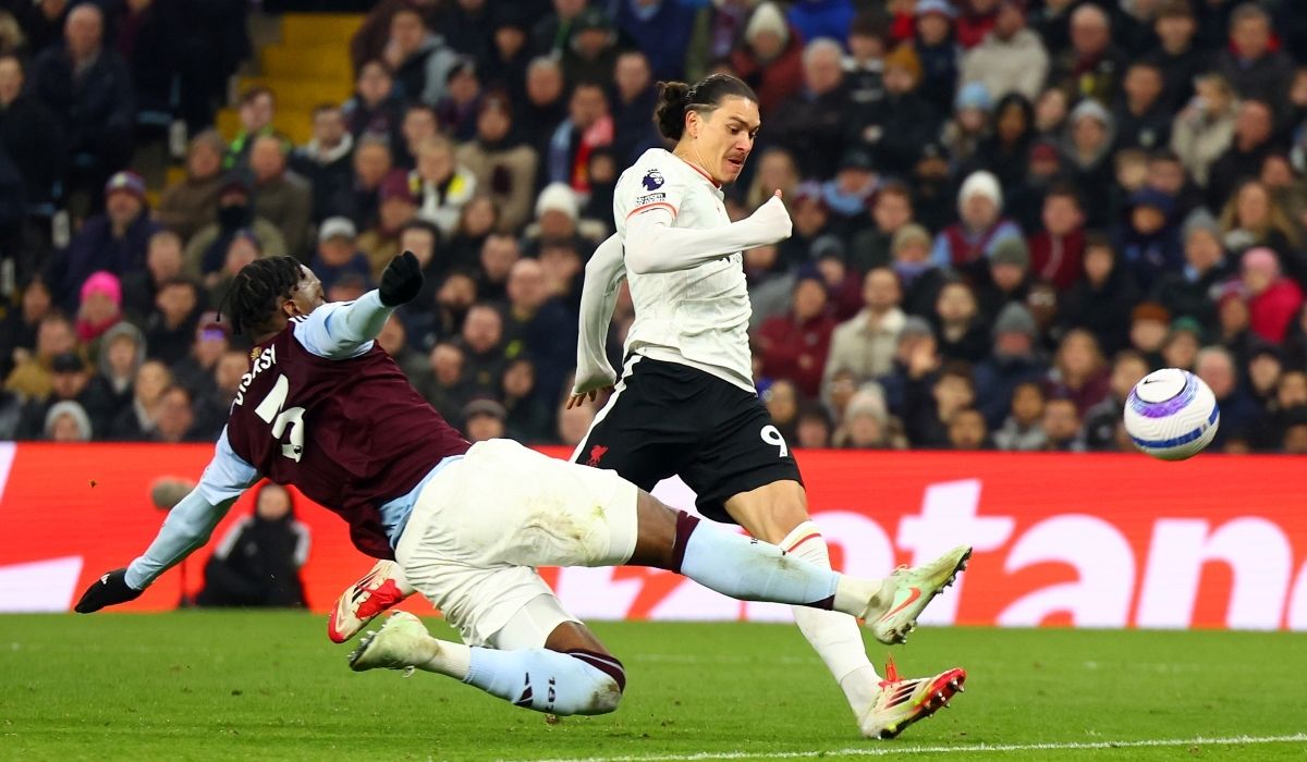 Ливерпуль сыграл вничью с Астон Виллой Ливерпуль сыграл вничью с Астон Виллой