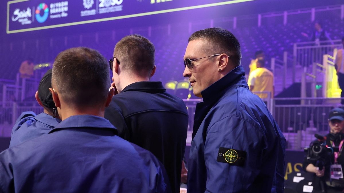 Усик прибув на вечір боксу Усик прибув на вечір боксу