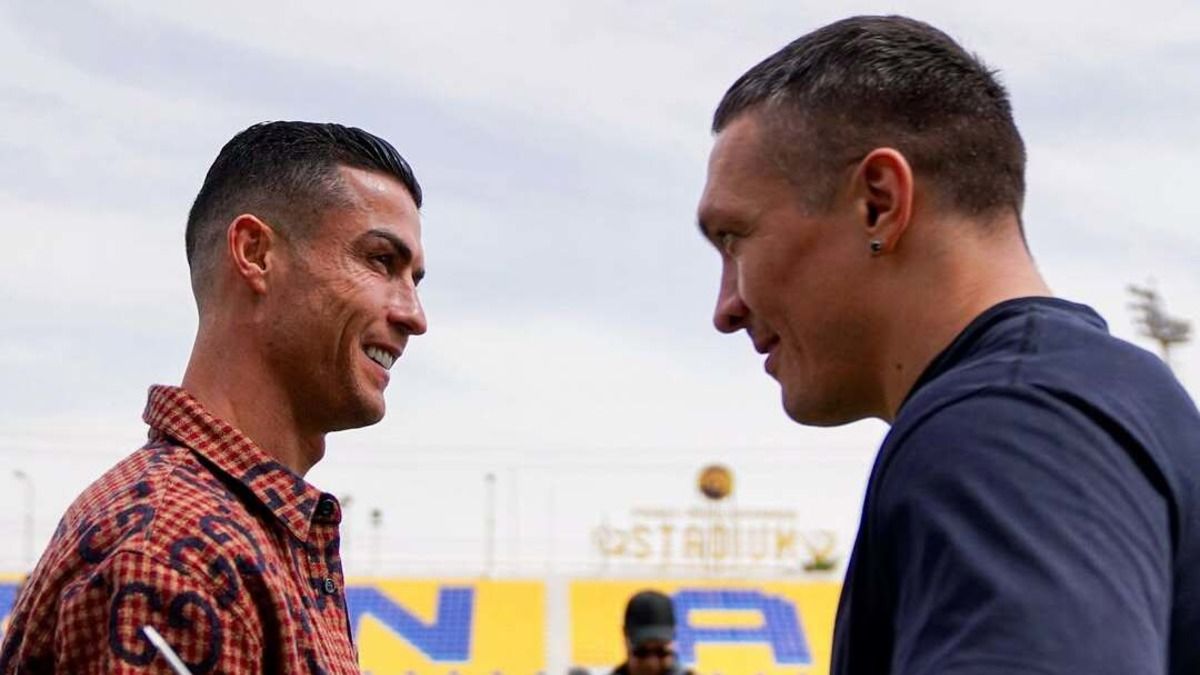 Усик и Роналду встретились в Эр-Рияде - португалец опубликовал совместные фото Усик и Роналду встретились в Эр-Рияде - португалец опубликовал совместные фото