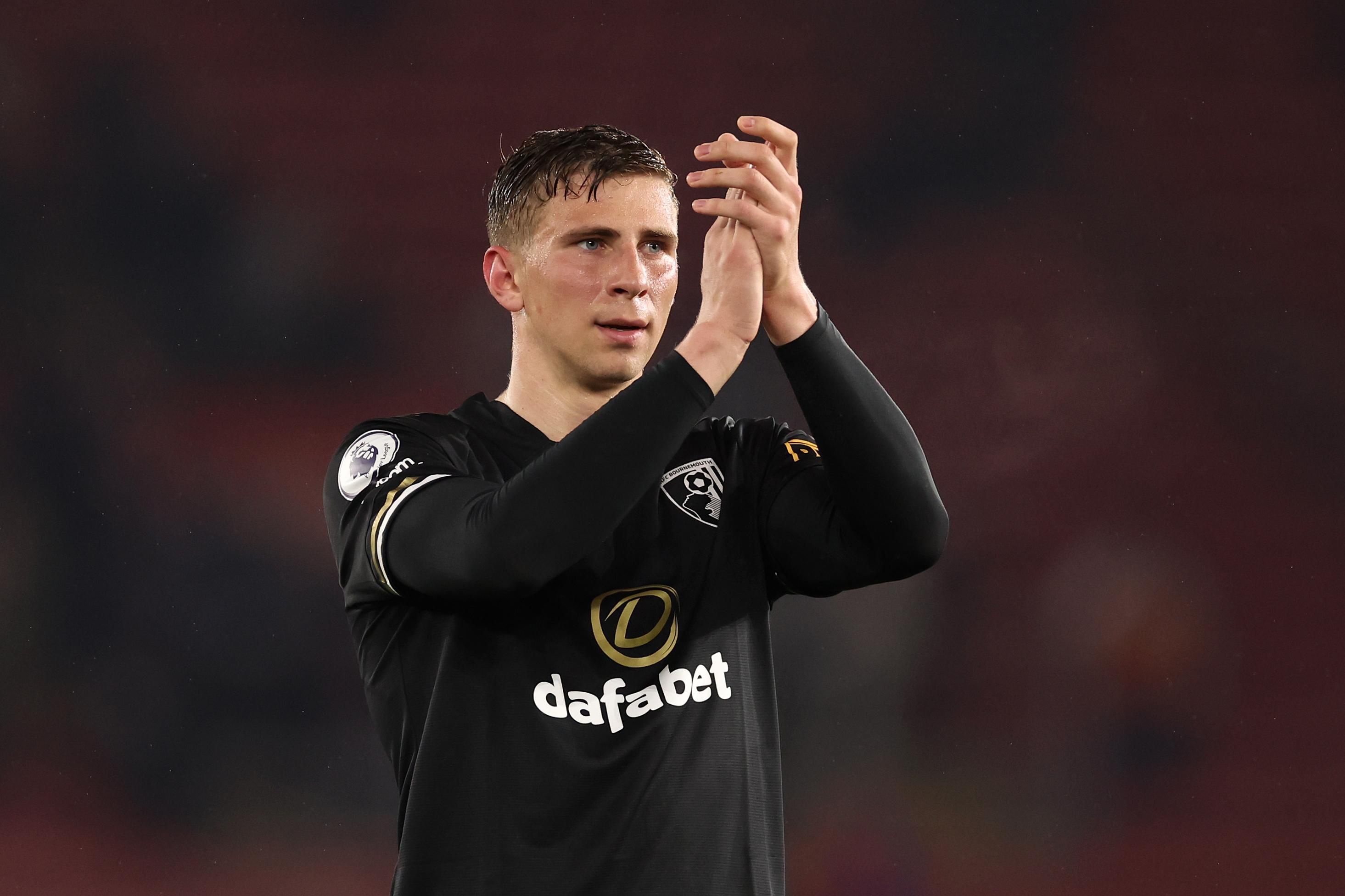 Илья Забарный отсидит дисквалификацию за красную карточку Илья Забарный отсидит дисквалификацию за красную карточку