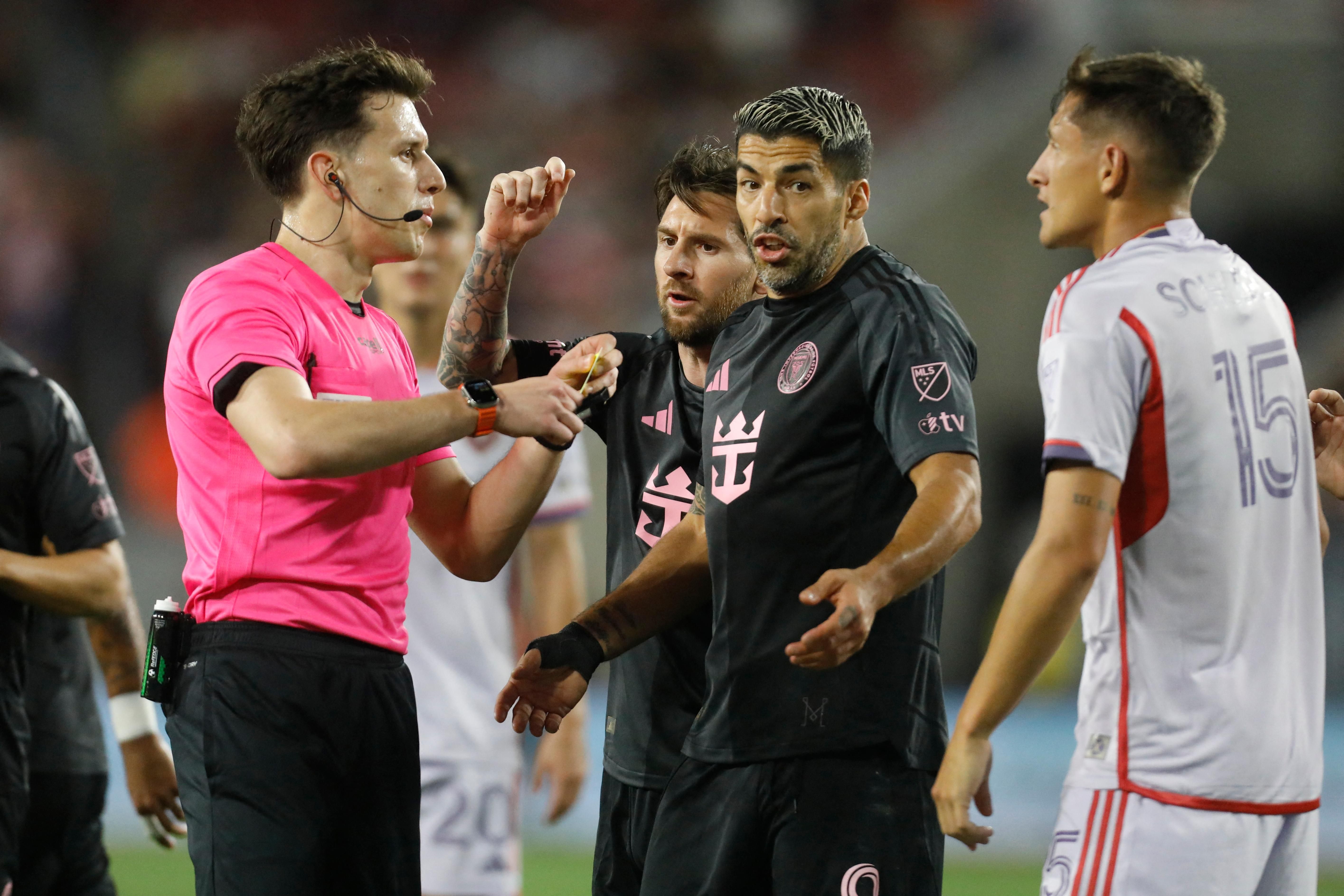 Мессі та Суареса покарали в МЛС - через що оштрафували футболістів Інтера Мессі та Суареса покарали в МЛС - через що оштрафували футболістів Інтера