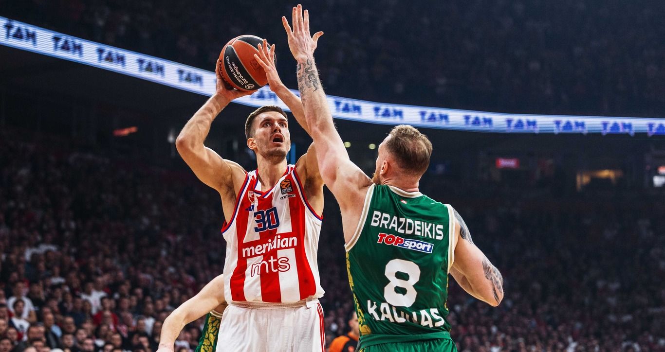 Матч між Црвеною Звездою та Жальгірісом запам'ятався скандалом Матч між Црвеною Звездою та Жальгірісом запам'ятався скандалом