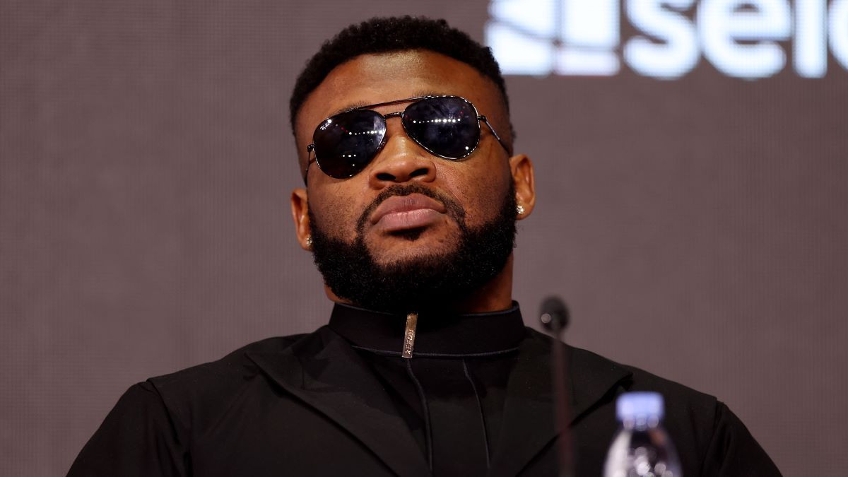 Міллер кинув виклик Усику Міллер кинув виклик Усику