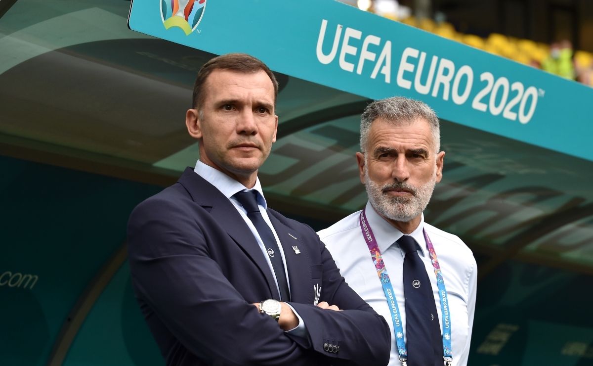 Мауро Тассоти - итальянский специалист может заменить Сержиу Консейсау во главе Милана Мауро Тассоти - итальянский специалист может заменить Сержиу Консейсау во главе Милана