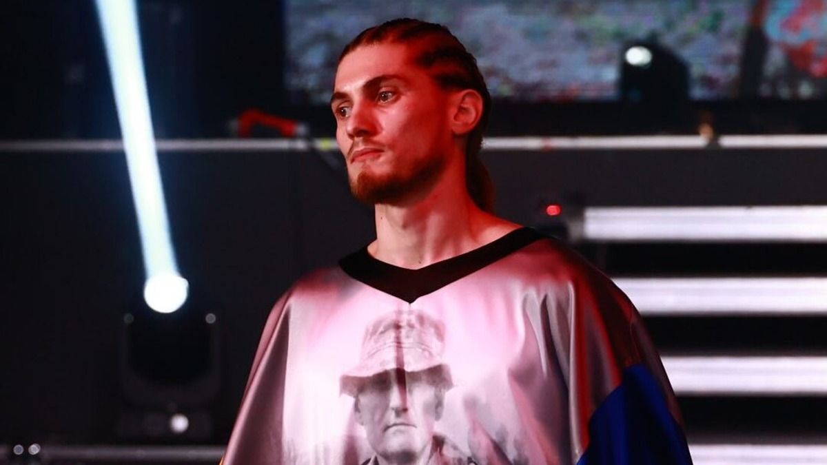 Боксер Ілля Курасов присвятив бій загиблому на фронті батьку - відео промови Боксер Ілля Курасов присвятив бій загиблому на фронті батьку - відео промови