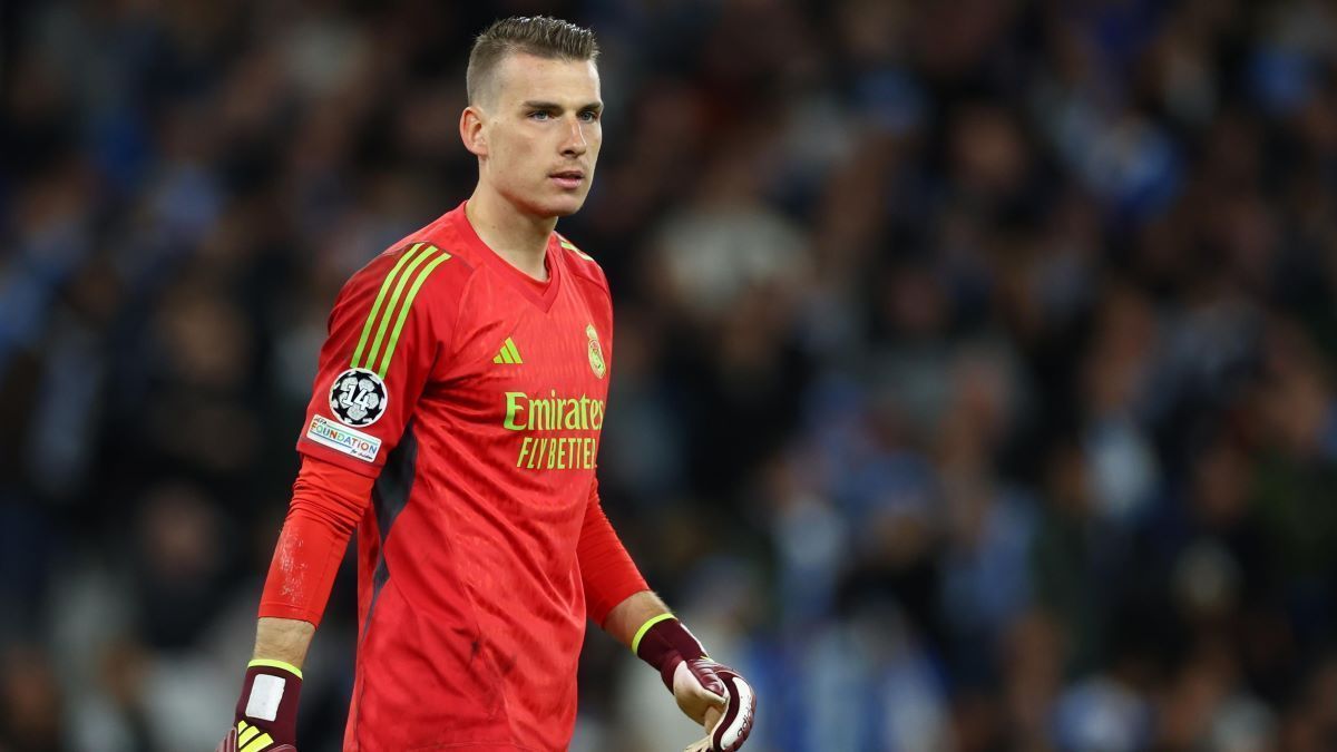 Лунина хочет приобрести Манчестер Сити Лунина хочет приобрести Манчестер Сити