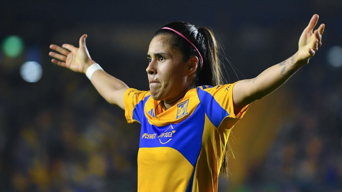 Лисбет Овалье забила гол ударом скорпиона Лисбет Овалье забила гол ударом скорпиона