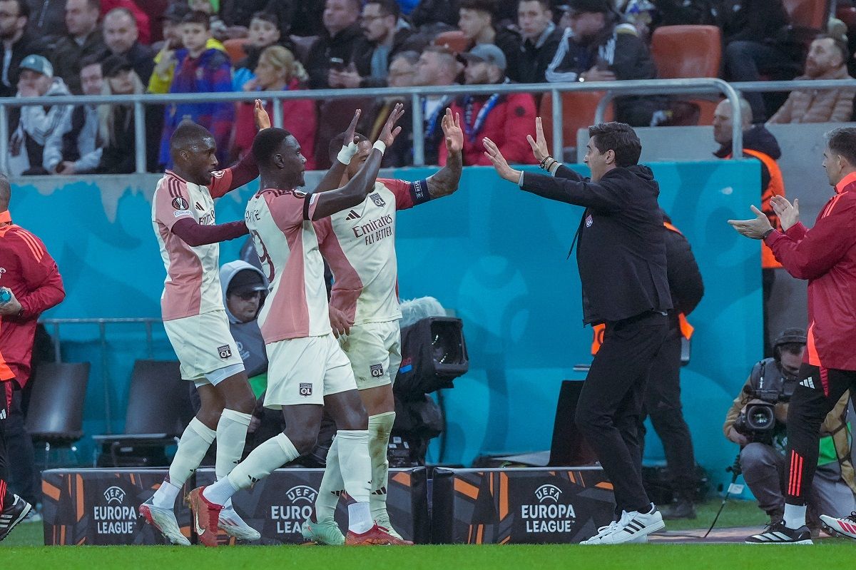 Паулу Фонсека заплакал после гола Лиона в Лиге Европы - что произошло Паулу Фонсека заплакал после гола Лиона в Лиге Европы - что произошло