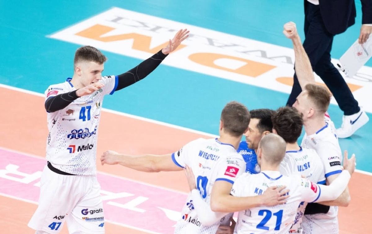 Слєпськ Сувалки - польський волейбольний клуб знявся з турніру через росіян Слєпськ Сувалки - польський волейбольний клуб знявся з турніру через росіян