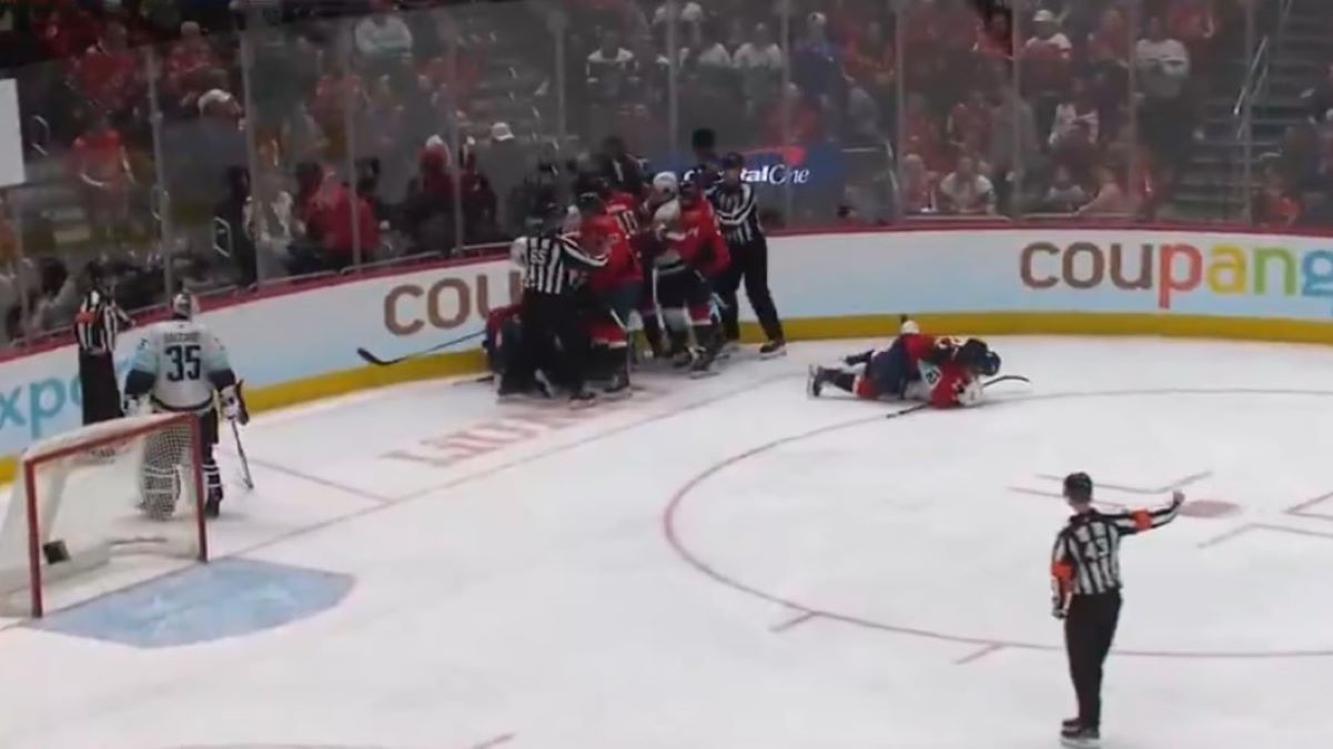 Массовая драка в НХЛ Массовая драка в НХЛ