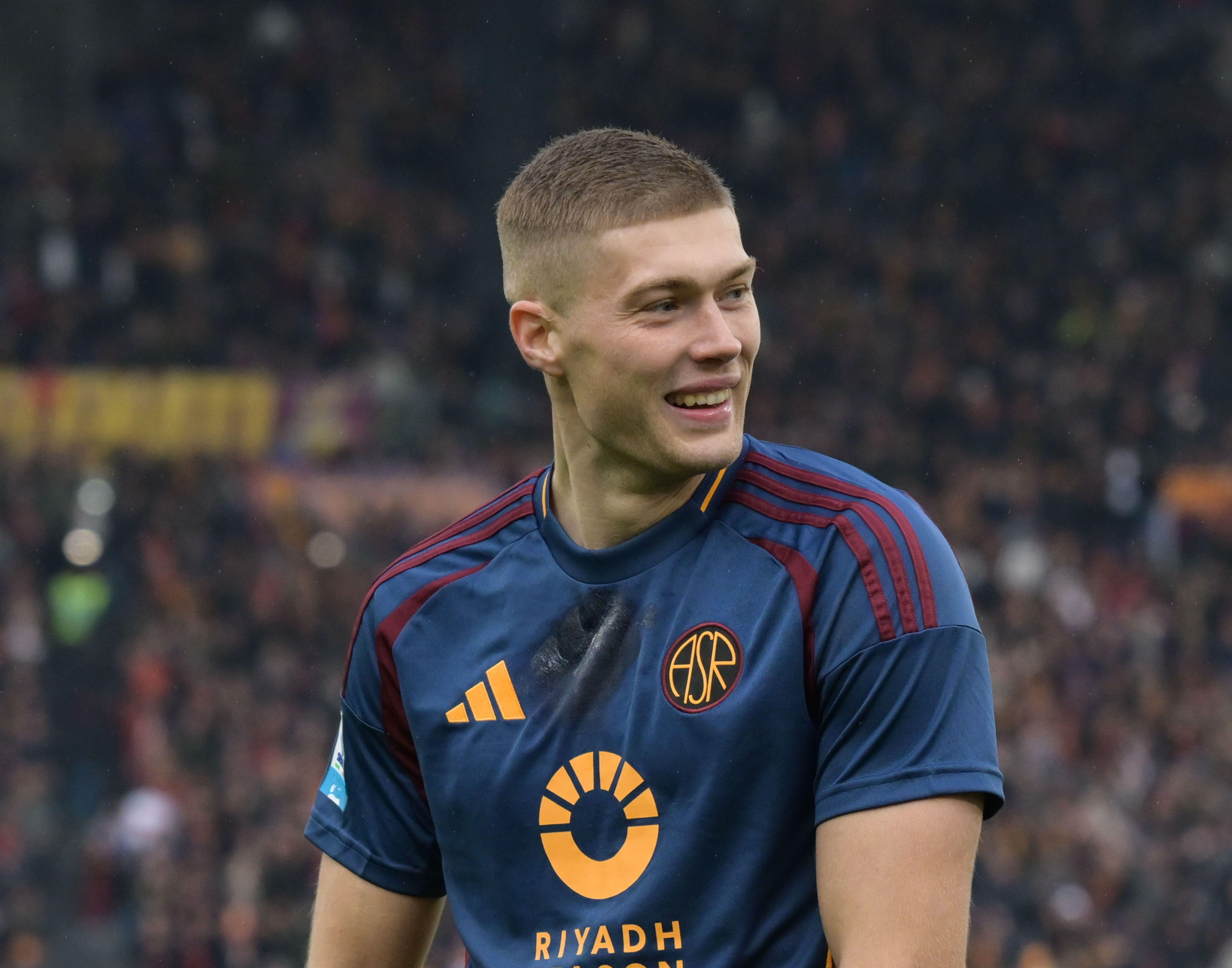 Артем Довбик нечасто выходит в основе при Клаудио Раньери Артем Довбик нечасто выходит в основе при Клаудио Раньери