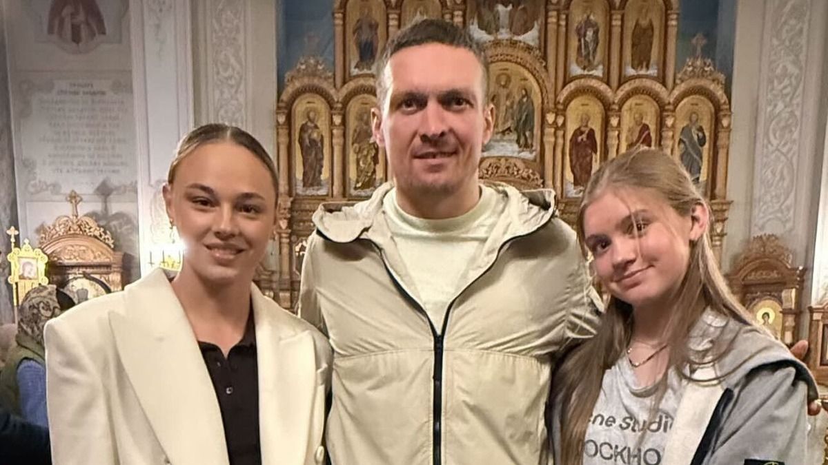 Александр Усик с дочерью и Дарья Белодед встретились в церкви - фото Александр Усик с дочерью и Дарья Белодед встретились в церкви - фото