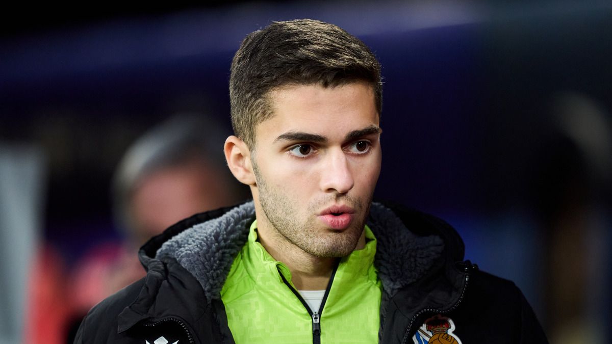 Росіянина Арсена Захаряна не пустили на матч Ліги Європи з Манчестер Юнайтед Росіянина Арсена Захаряна не пустили на матч Ліги Європи з Манчестер Юнайтед