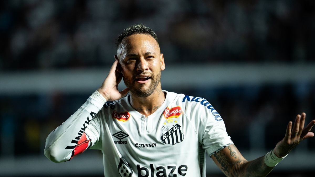 Неймар - бразильского футболиста обвиняют в измене на вечеринке Неймар - бразильского футболиста обвиняют в измене на вечеринке