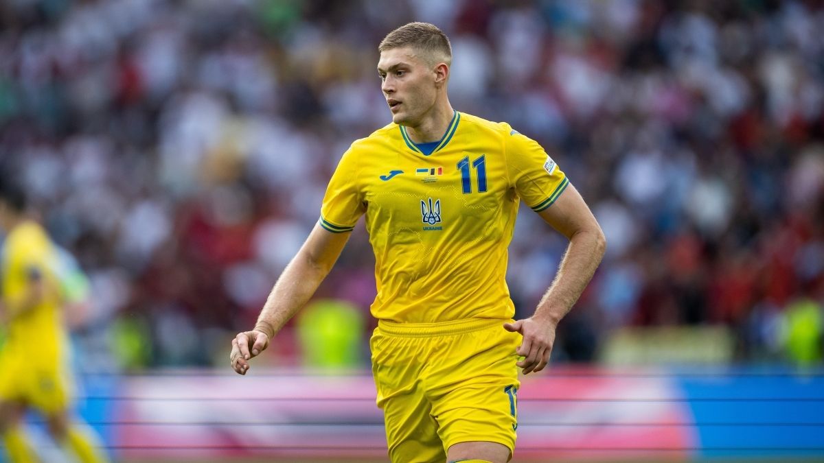 Артем Довбик - форвард Роми провів тренування зі збірної України - відео Артем Довбик - форвард Роми провів тренування зі збірної України - відео