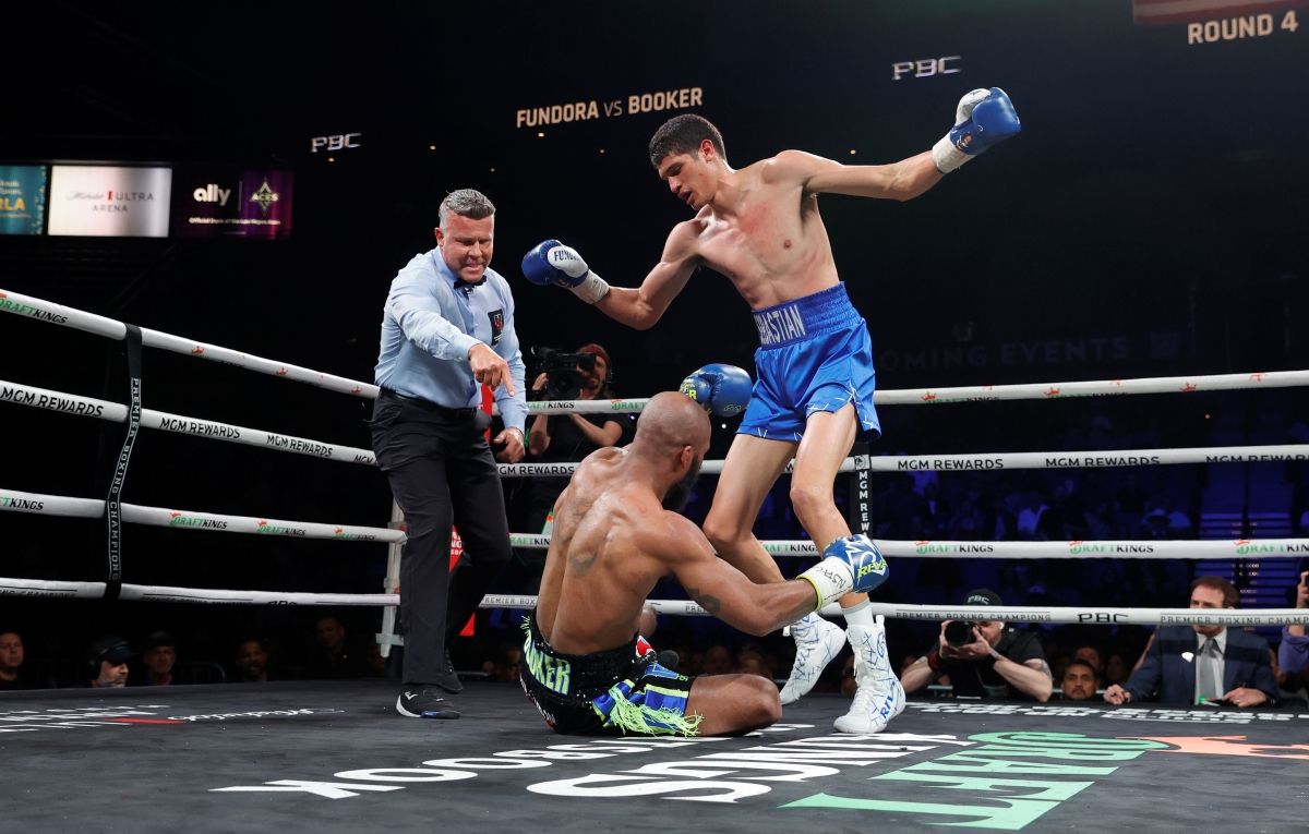 Фундора Букер - как завершился бой между Фундорой и Букером - видео Фундора Букер - как завершился бой между Фундорой и Букером - видео