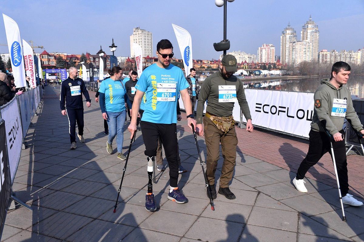 У Києві відбувся благодійний забіг знаменита Десятка Незламності 2025 У Києві відбувся благодійний забіг знаменита Десятка Незламності 2025