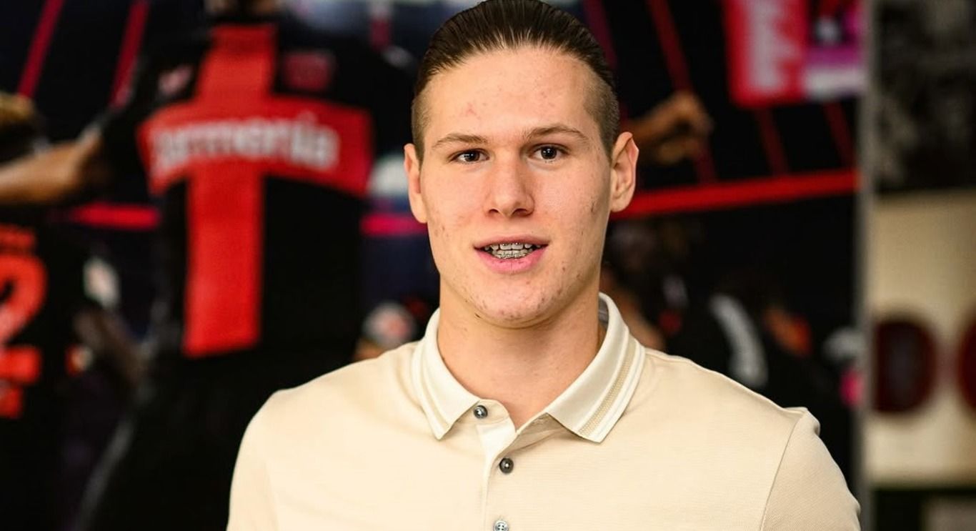 Артем Степанов проігнорував виклик у збірну України U-20 Артем Степанов проігнорував виклик у збірну України U-20