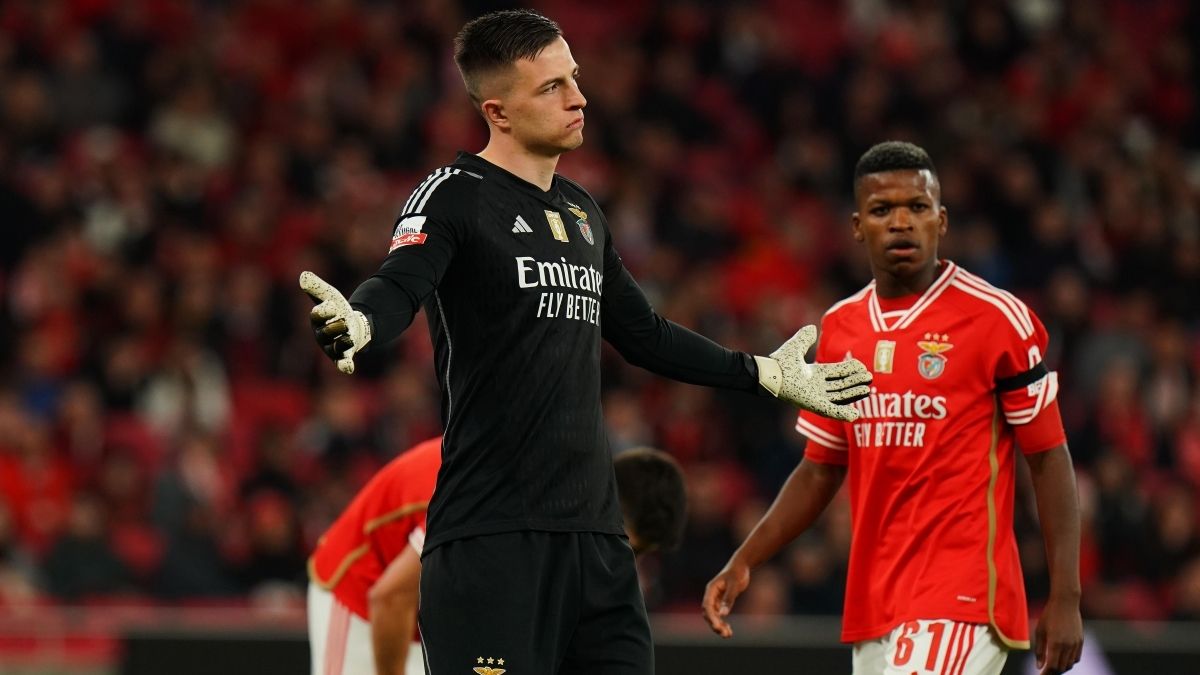 Анатолій Трубін - чому український голкіпер може не зіграти проти Жил Вісенте Анатолій Трубін - чому український голкіпер може не зіграти проти Жил Вісенте