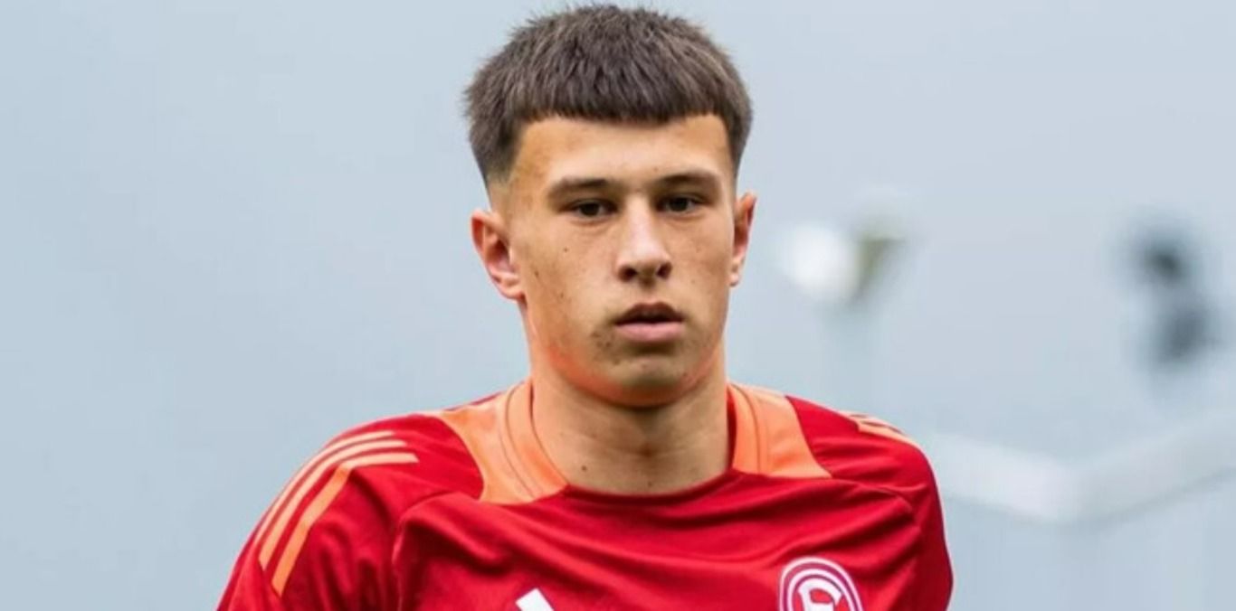 Максим Лень вперше зіграв за дорослу команду Максим Лень вперше зіграв за дорослу команду