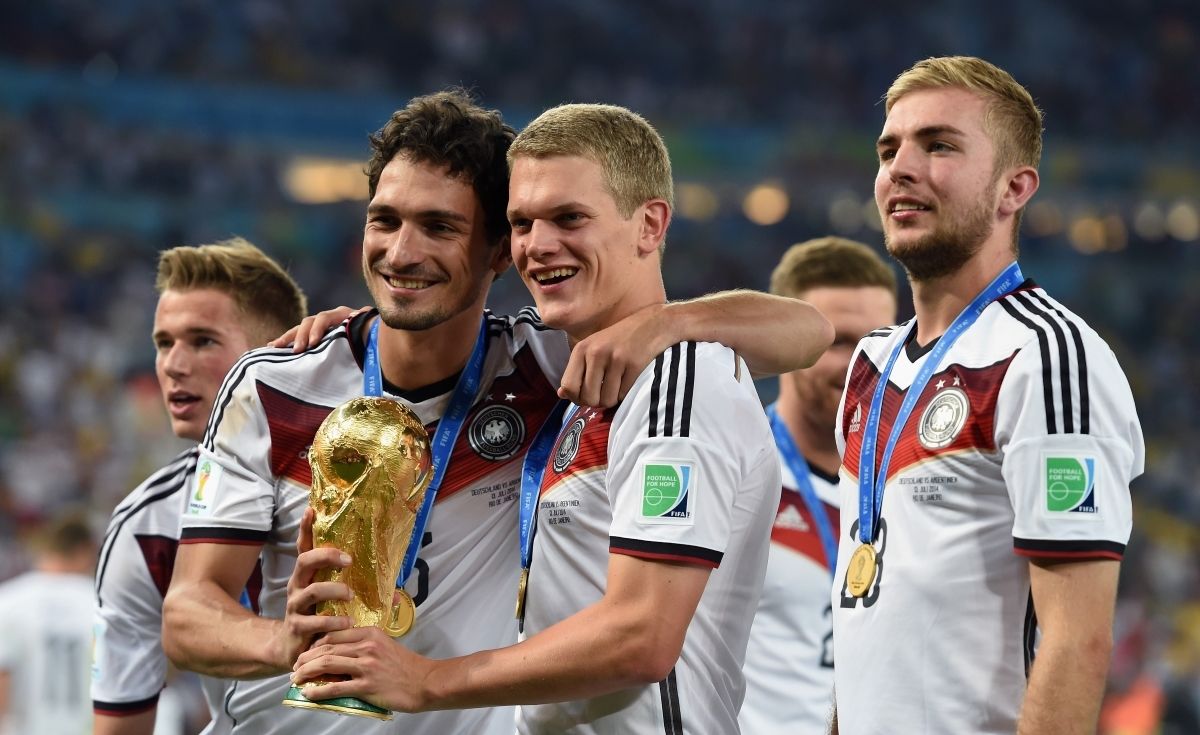 Матс Хуммельс - німецький захисник Роми оголосив про завершення кар'єри Матс Хуммельс - німецький захисник Роми оголосив про завершення кар'єри