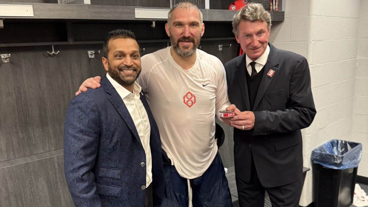 Директор ФБР привітав Овечкіна Директор ФБР привітав Овечкіна