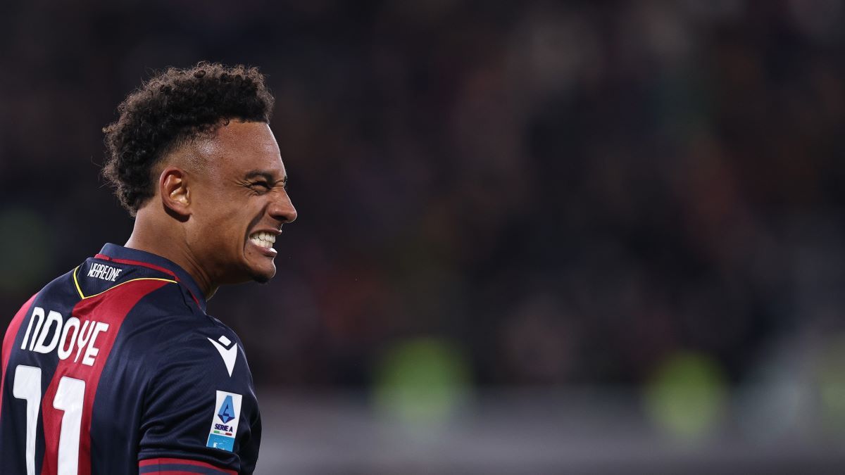 Ндоє забив фантастичний гол у ворота Наполі Ндоє забив фантастичний гол у ворота Наполі