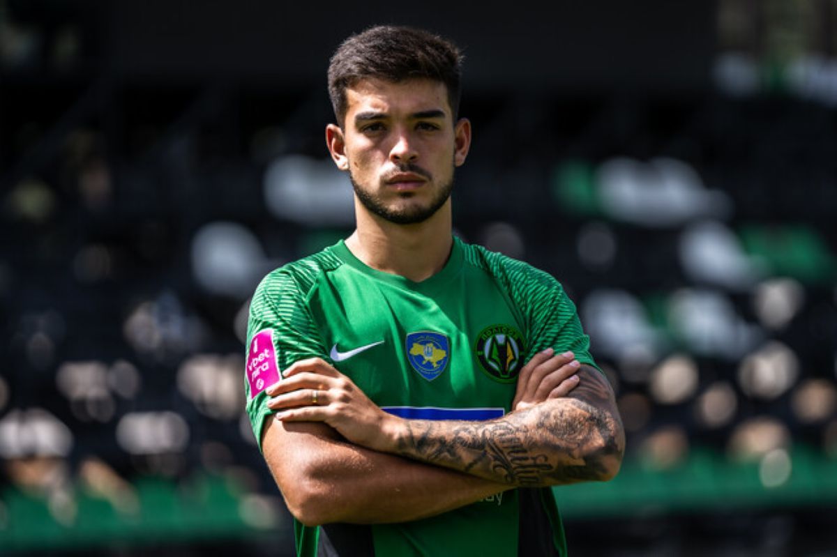 Віалле хоче грати за збірну Віалле хоче грати за збірну