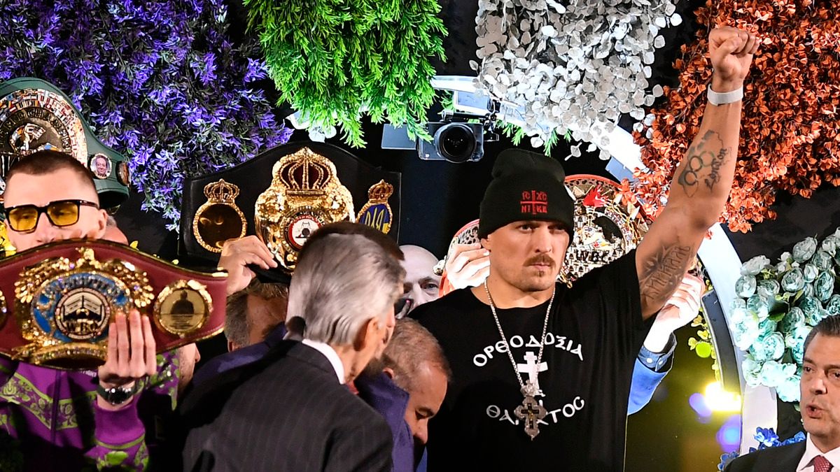 Усик - Дюбуа - команда украинца обратилась в WBO из-за боя с Паркером Усик - Дюбуа - команда украинца обратилась в WBO из-за боя с Паркером