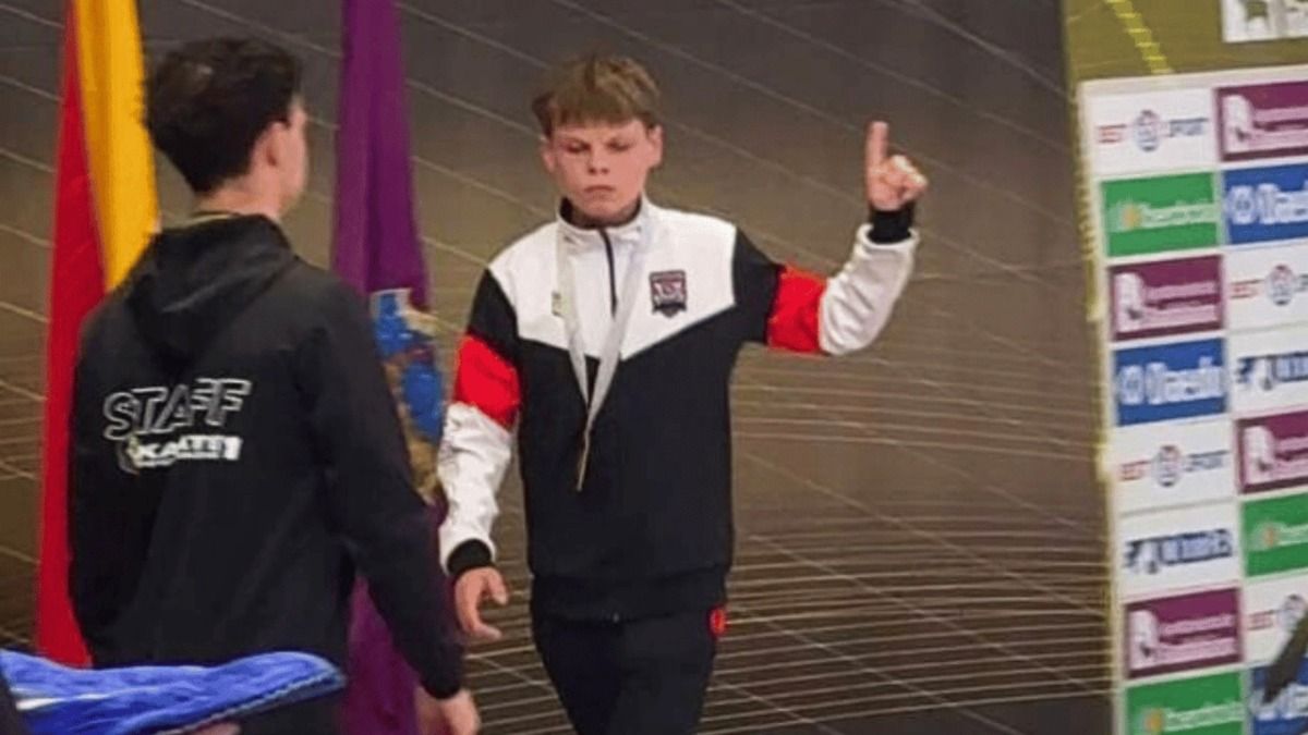 Евгений Мельник отказался пожимать руку россиянину - украинец объяснил свои действия Евгений Мельник отказался пожимать руку россиянину - украинец объяснил свои действия