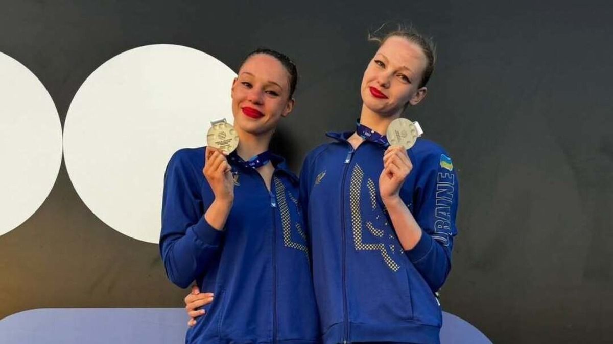 Дарья Мошинская и Анастасия Шмонина отказались от фото с россиянками - видео Дарья Мошинская и Анастасия Шмонина отказались от фото с россиянками - видео