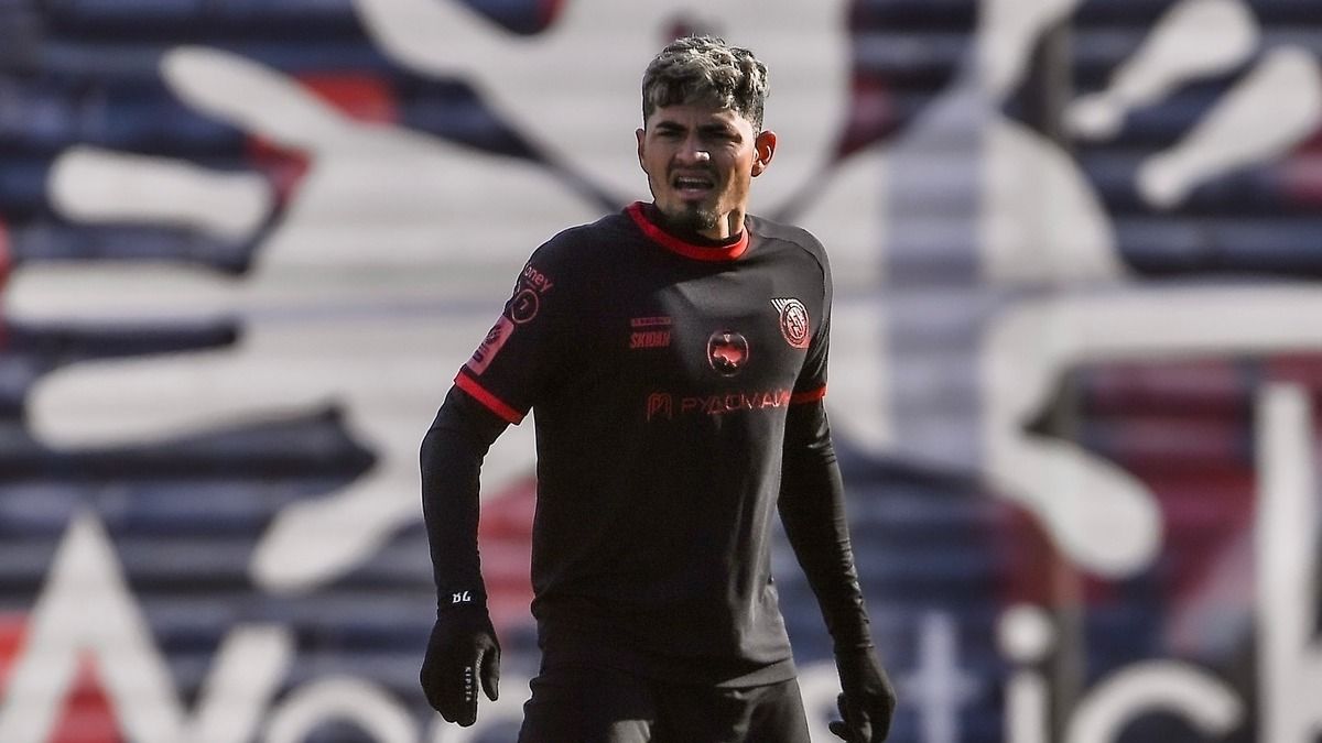 Атака Росії по Кривбасу - легіонери Кривбасу виїхали з України Атака Росії по Кривбасу - легіонери Кривбасу виїхали з України