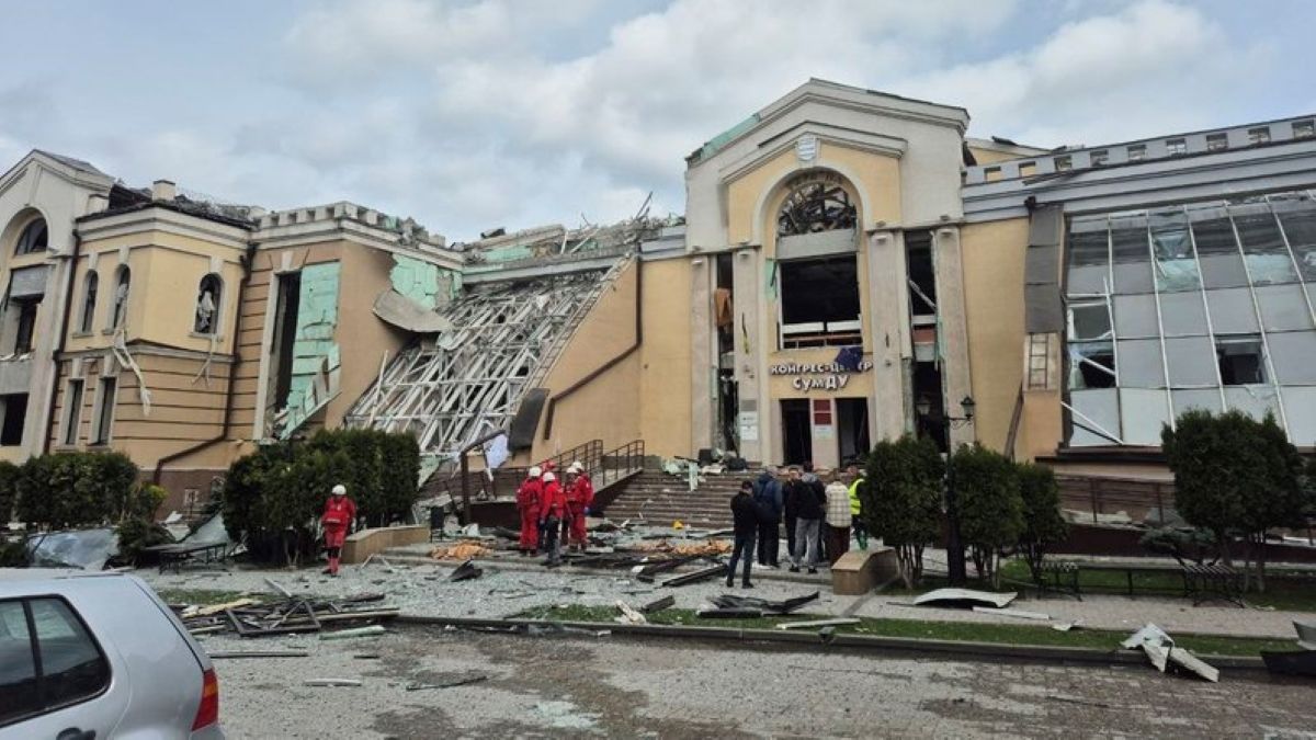 Атака на Суми 13.04.2025 - реакція українського спорту на ракетний удар по Сумах Атака на Суми 13.04.2025 - реакція українського спорту на ракетний удар по Сумах