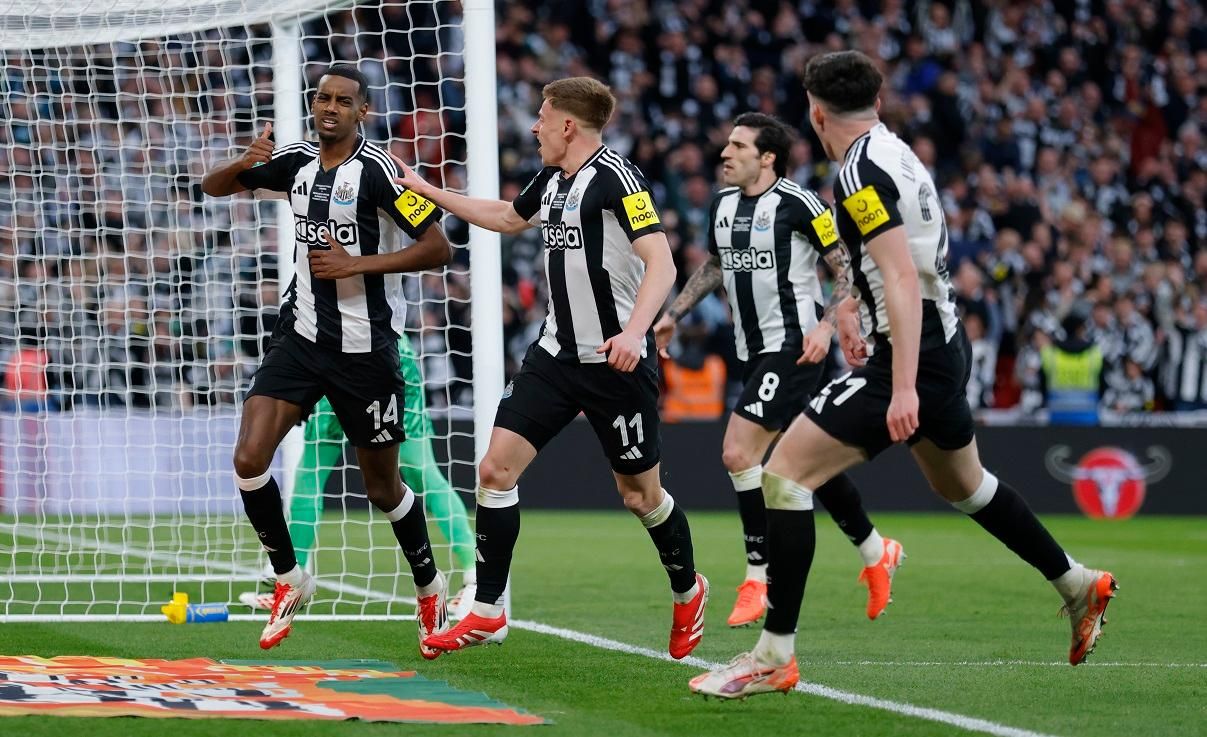 Ньюкасл разгромил Манчестер Юнайтед Ньюкасл разгромил Манчестер Юнайтед