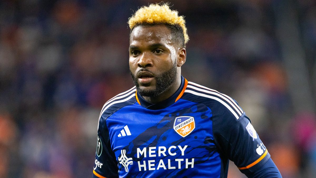 Аарон Бупендза трагічно загинув у Китаї - подробиці смерті габонського футболіста Аарон Бупендза трагічно загинув у Китаї - подробиці смерті габонського футболіста